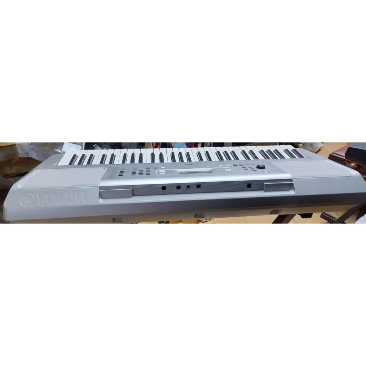 Yamaha YPT 360 Tastiera 61 tasti, usata