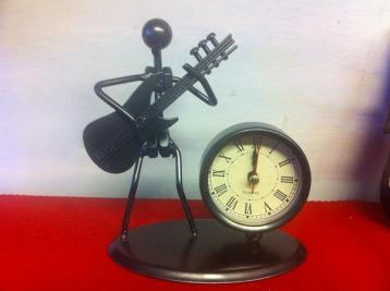 Skulpture orologio chitarra