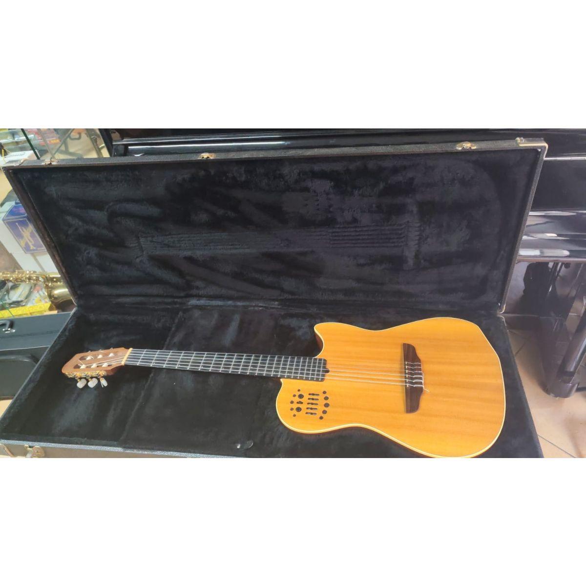 Godin Multiac 1994 made in canada usata completa di custodia originale